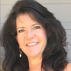 Meet your Posher, Stacia